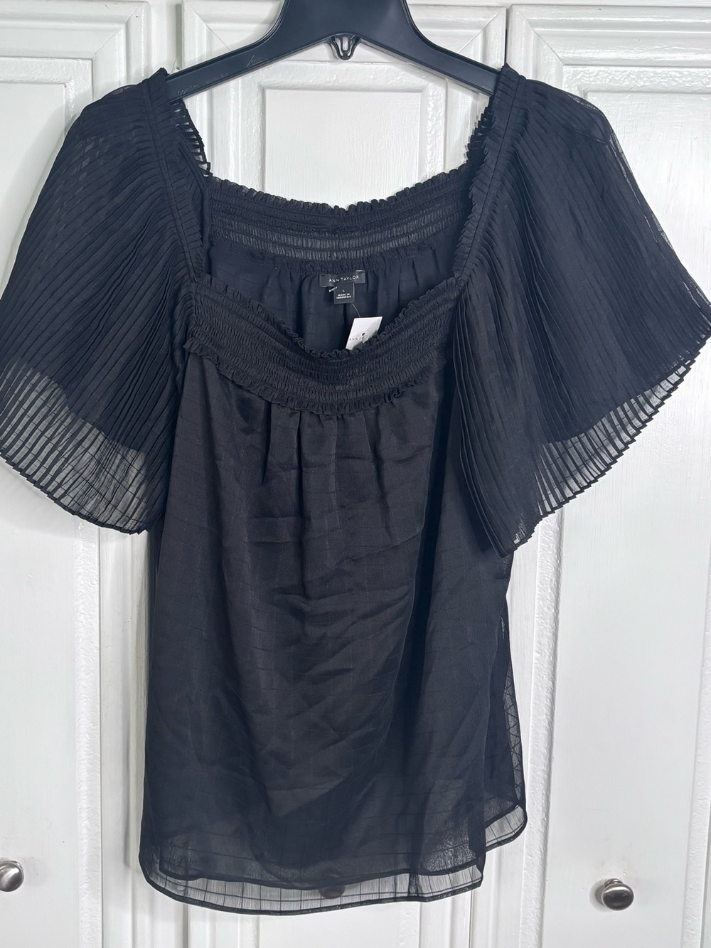 Ann Taylor Black Smocked Square-Neck Pleated Sleeve Blouse sz L NWT